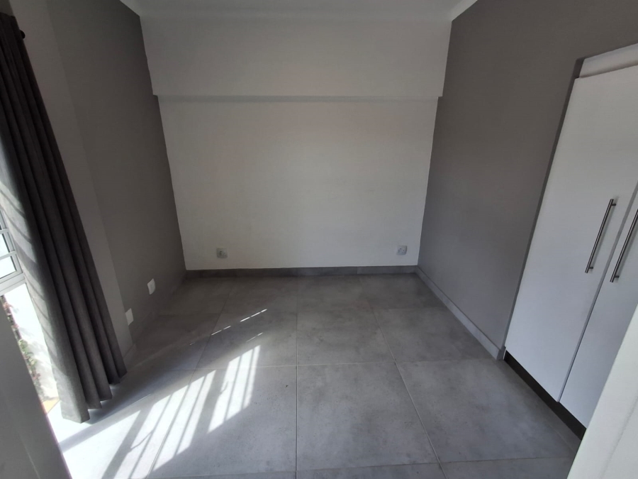 To Let 1 Bedroom Property for Rent in Summerstrand Eastern Cape